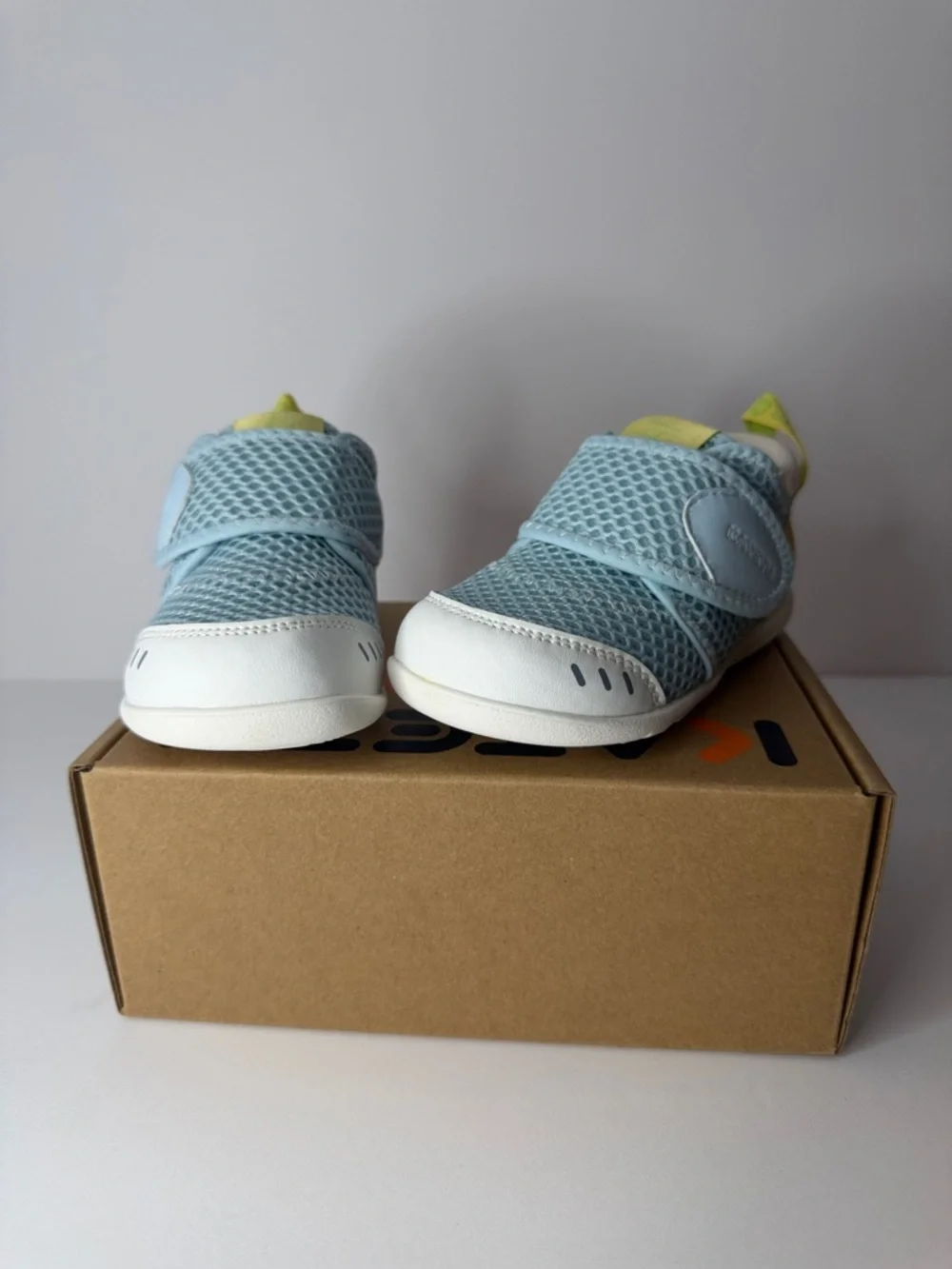 Katetu Light Blue Mesh Baby Walker Shoes with Yellow Pull Tab